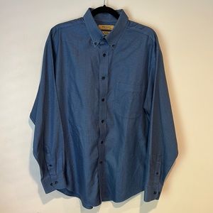 Gold Label Roundtree and Yorke Size Large